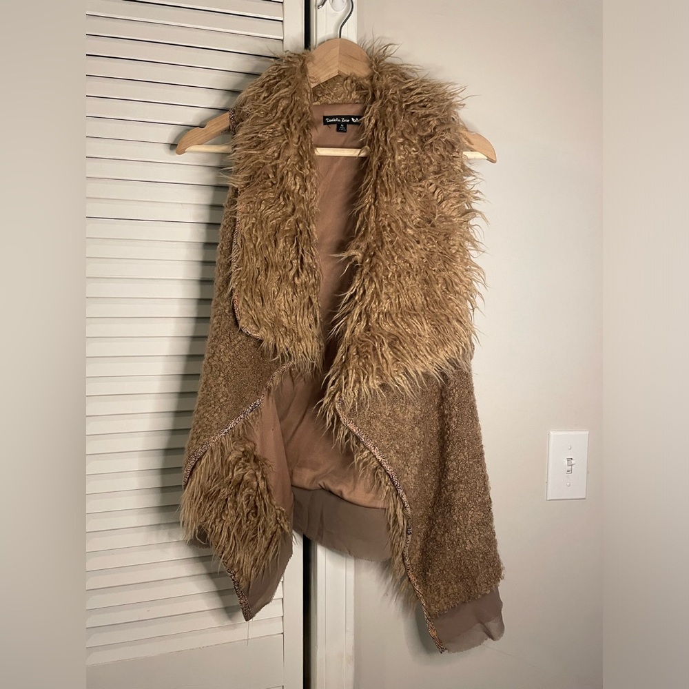 Medium, Brown Furry Vest, Synthetic Fur, Frayed Hem Detail